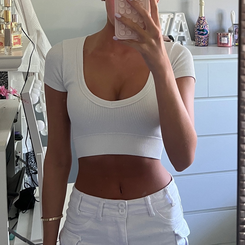 Garage Seamless Tee